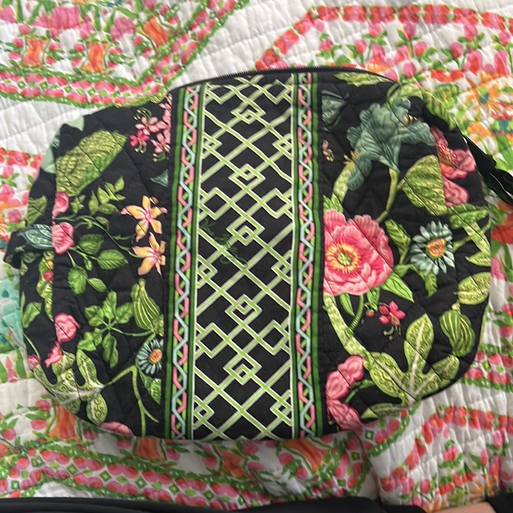 Vera Bradley make up bag. Floral print.